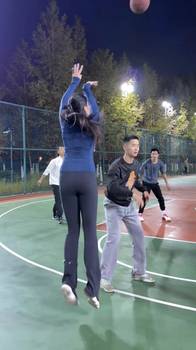 😍这样的美女谁防得住？